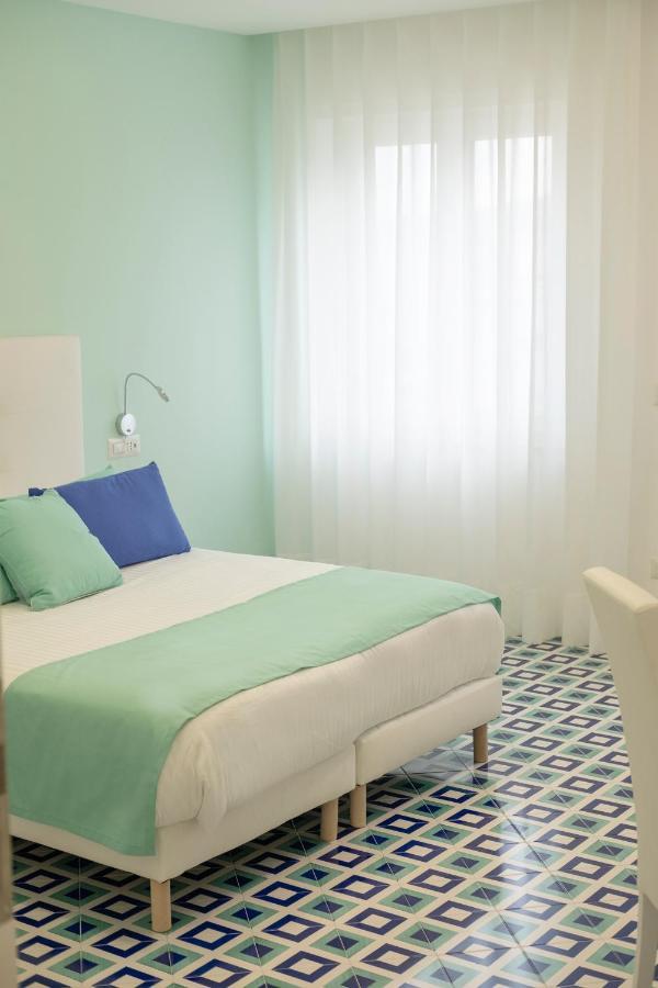 Domus Sole Bed and Breakfast Sorrento Exteriör bild
